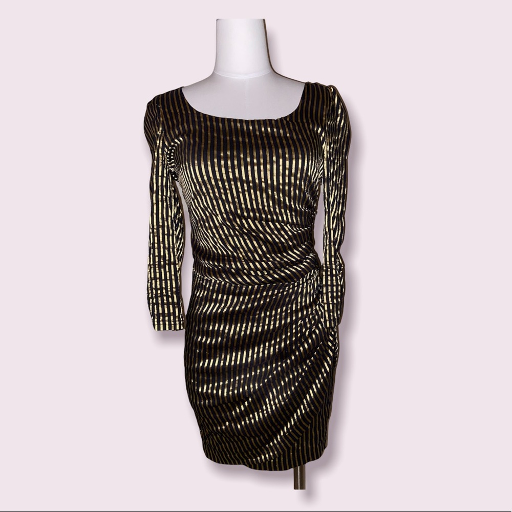 Cut out back Dress w/ ruching on side